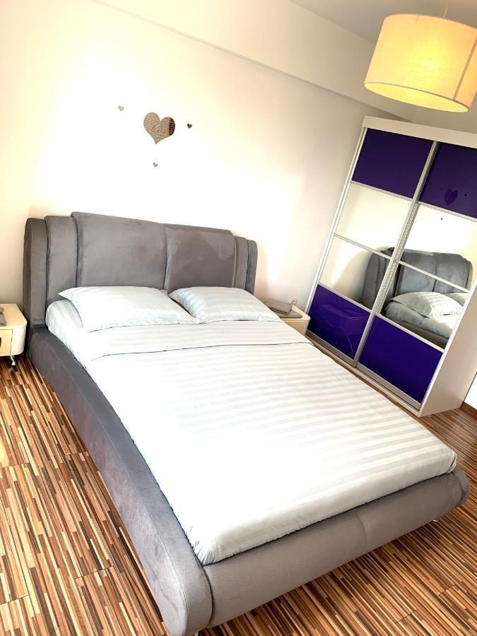 Sunny Central Apartments Suceava Bagian luar foto