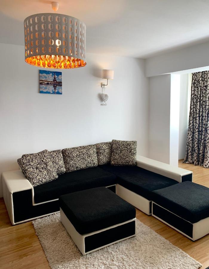 Sunny Central Apartments Suceava Bagian luar foto